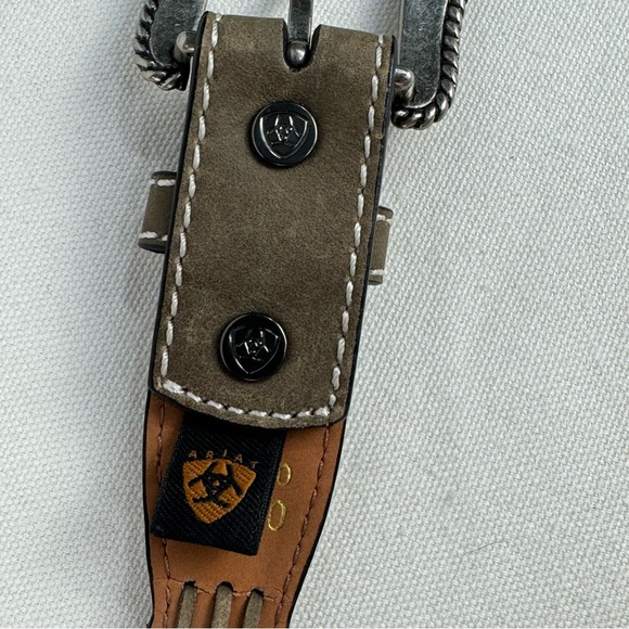 Ariat pink and brown leather laser cut out hearts belt limited edition buckle - Picture 5 of 12